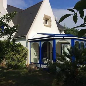 Au Calme A Botquelen Couette-café